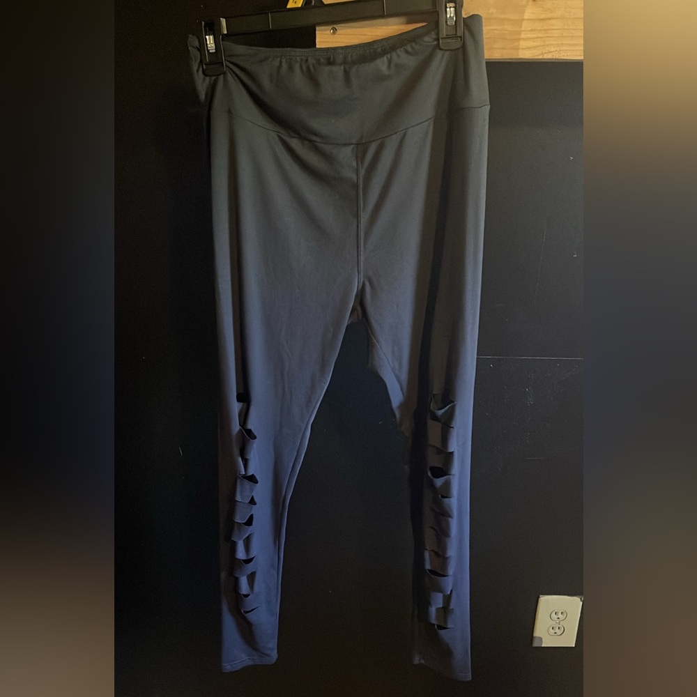 SHEIN Black Cut-Out Leggings